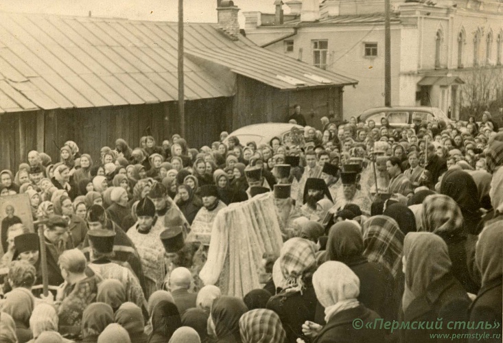 Павел (Голышев)_012. Крестный ход в день св.Стефана Великопермского.