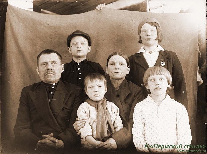 Жители Краснокамского р-на, 1930-е годы, фот.Георгий Зеленин
