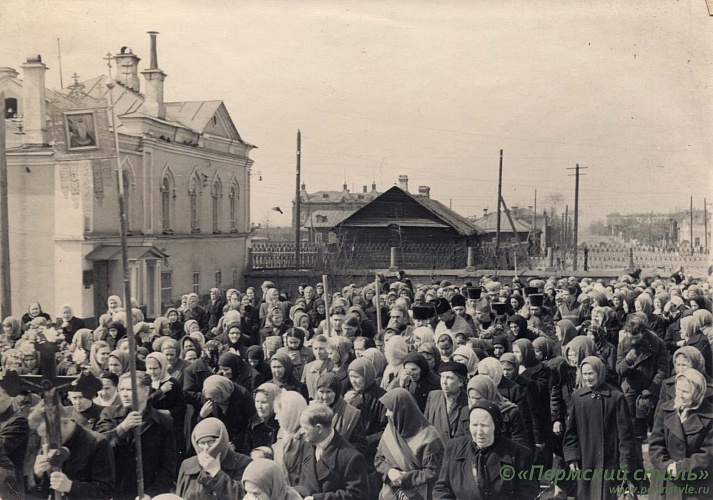 Свято-Троицкий собор_077. Крестный ход вокруг собора