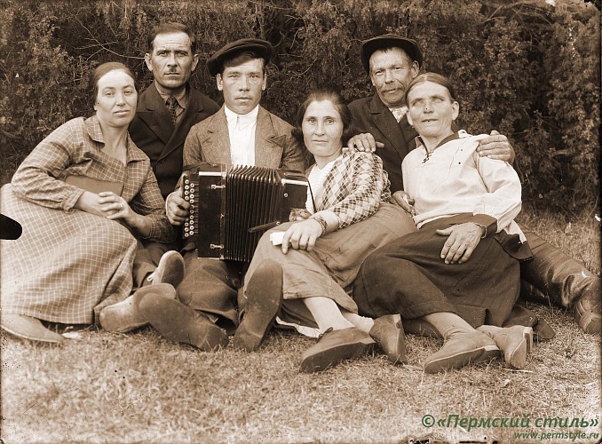 Жители Краснокамского р-на, 1930-е годы, фот.Георгий Зеленин