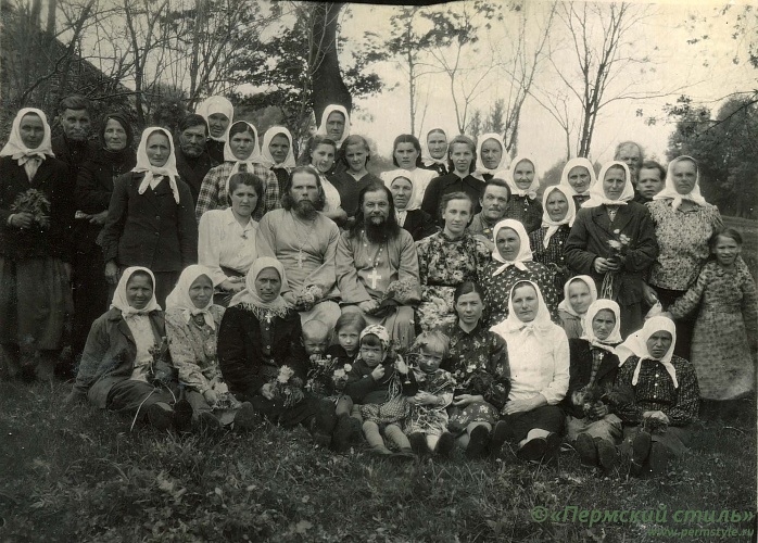 ВНП_0373. Иоанн Покровский, священник. С причтом и хористами Покровского собора с.Синявка