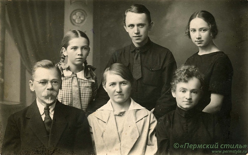 Пьянков Николай, священник_09. Семья Пьянковых. Иркутск, 1933 год