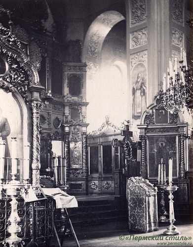 Свято-Троицкий собор_044. Фото до 1935 года  Вид на правый клирос главного придела