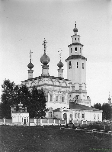 Соликамск_112. Богоявленская церковь с северо-восточной стороны. Начало ХХ века