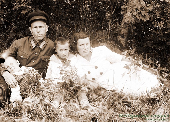 Жители Краснокамского р-на, 1930-е годы, фот.Георгий Зеленин