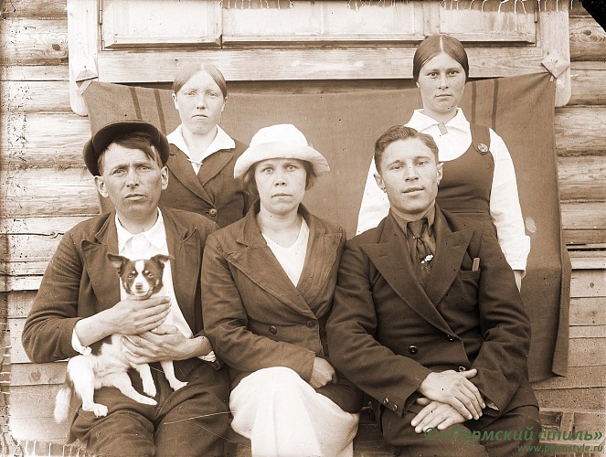 Жители Краснокамского р-на, 1930-е годы, фот.Георгий Зеленин