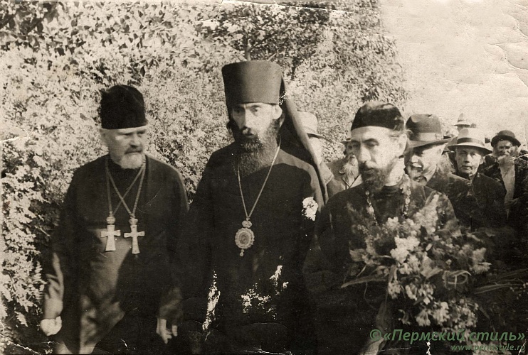 Владыка Павел (Голышев) с о.Михаилом Лукканеном и о.Орестом (в будущем – архиепископ Николай (Бычковский))