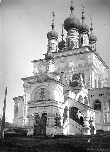 Соликамск_109. Свято-Троицкий собор (летний), вид с северо-западной стороны. Начало ХХ века