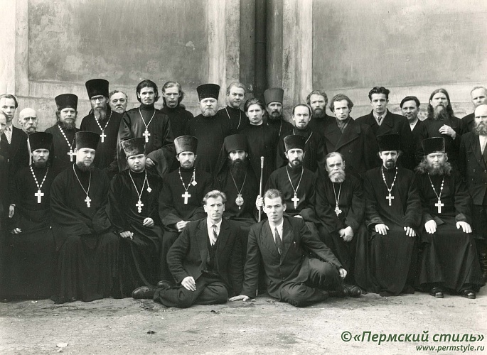 Быстрых Александр_05. Пермь, возле Свято-Троицкого кафедрального собора, 1960 г